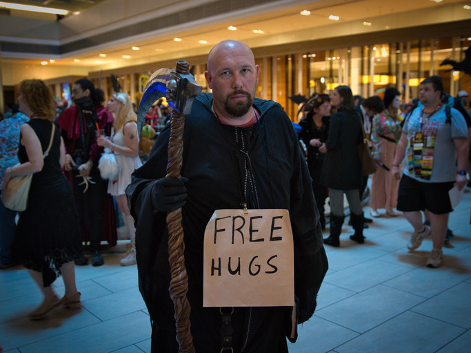 Free Hugs